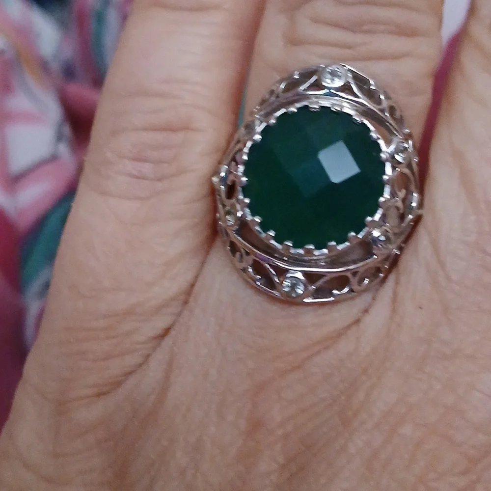GREEN ONYX RING - Picture 1 of 3
